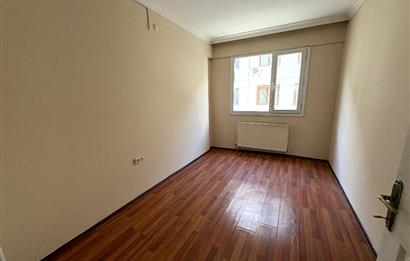 Karşıyaka Şemiklerde Anadolu cad-İZBAN yakını 3+1 Kiralık Daire 