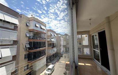 Karşıyaka Şemiklerde Anadolu cad-İZBAN yakını 3+1 Kiralık Daire 