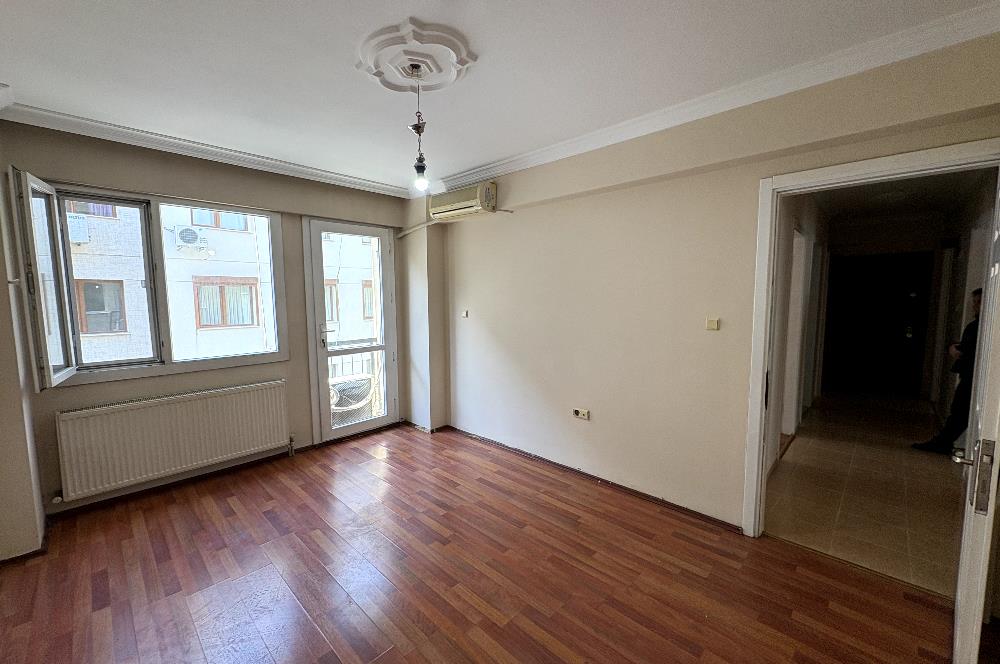 Karşıyaka Şemiklerde Anadolu cad-İZBAN yakını 3+1 Kiralık Daire 