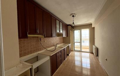 Karşıyaka Şemiklerde Anadolu cad-İZBAN yakını 3+1 Kiralık Daire 