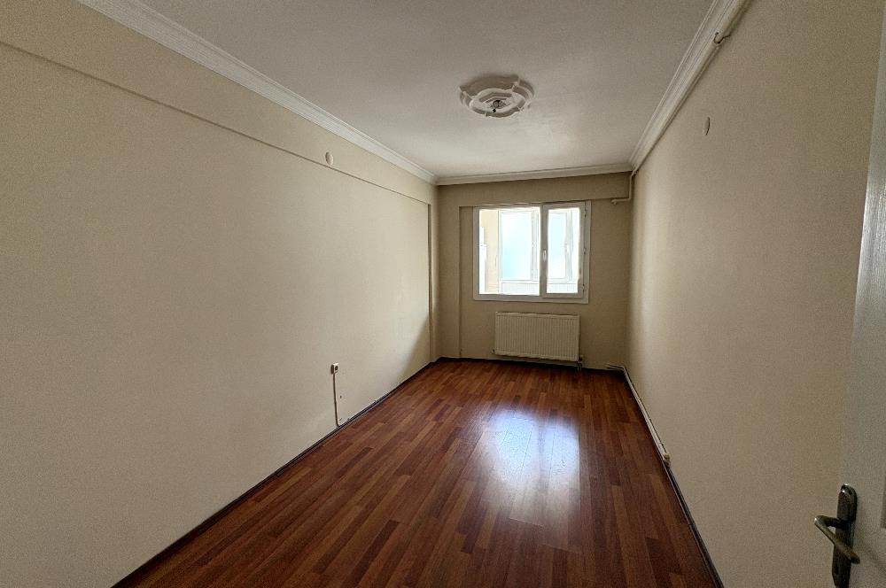 Karşıyaka Şemiklerde Anadolu cad-İZBAN yakını 3+1 Kiralık Daire 