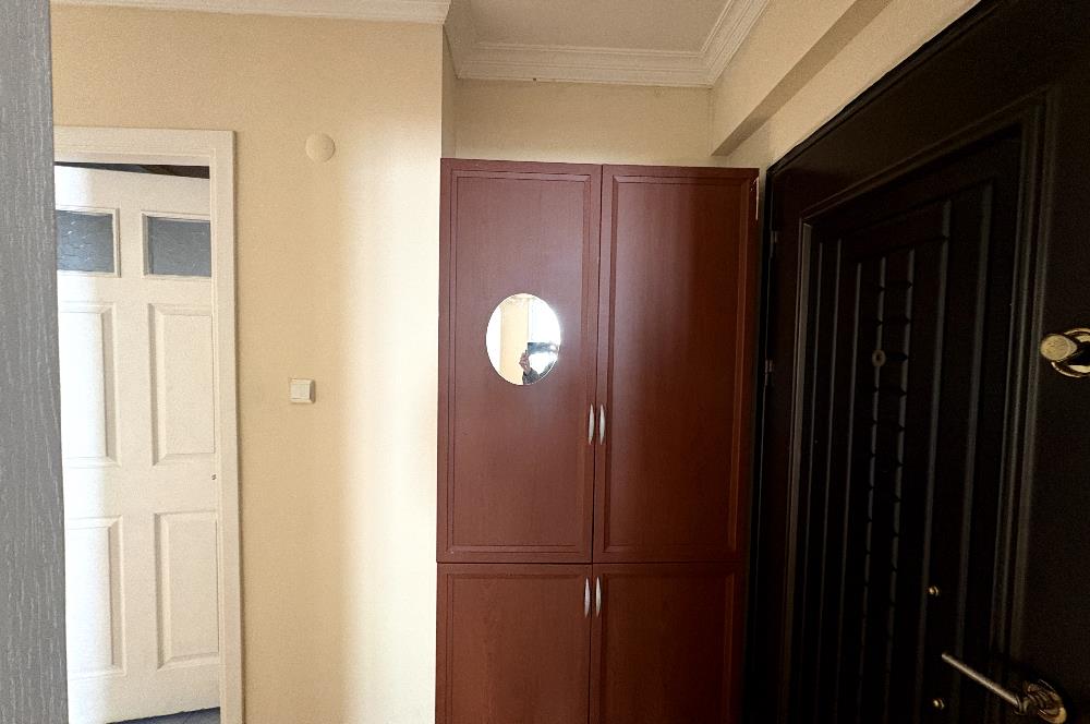 Karşıyaka Şemiklerde Anadolu cad-İZBAN yakını 3+1 Kiralık Daire 