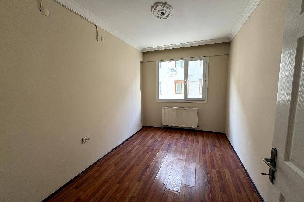 Karşıyaka Şemiklerde Anadolu cad-İZBAN yakını 3+1 Kiralık Daire 