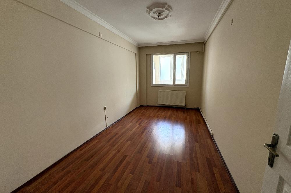 Karşıyaka Şemiklerde Anadolu cad-İZBAN yakını 3+1 Kiralık Daire 