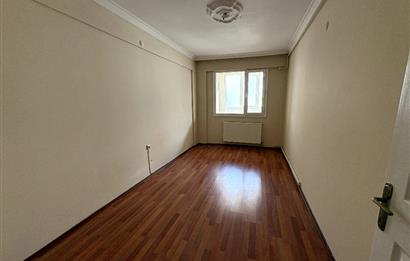 Karşıyaka Şemiklerde Anadolu cad-İZBAN yakını 3+1 Kiralık Daire 