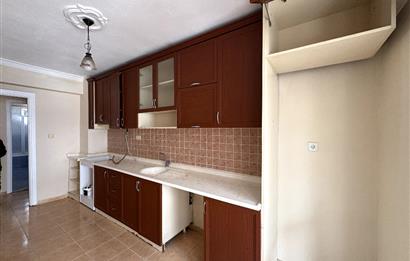 Karşıyaka Şemiklerde Anadolu cad-İZBAN yakını 3+1 Kiralık Daire 