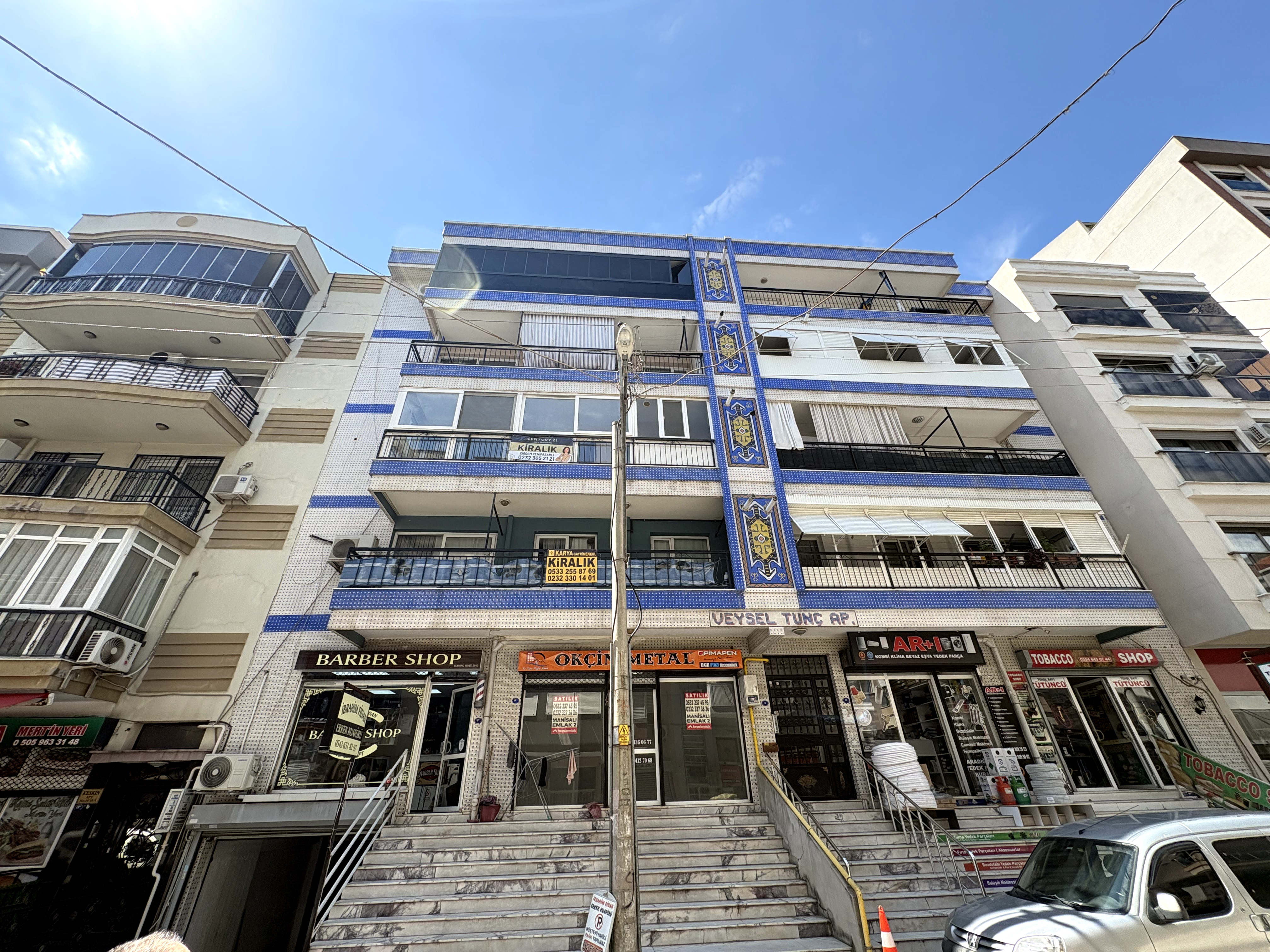 Karşıyaka Şemiklerde Anadolu cad-İZBAN yakını 3+1 Kiralık Daire 