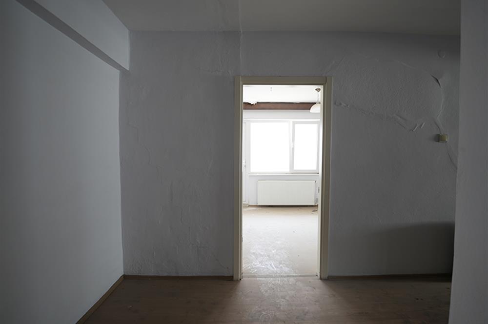 C21 Cius; Orhangazi Caddesi 2+1 Geniş Satılık Daire