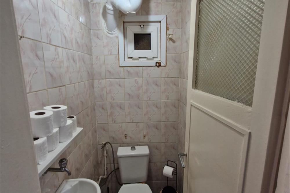 Beyoğlu 'nda sessiz ve huzurlu sokakta,ulaşıma yakın 2+1 Satılık