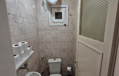 Beyoğlu 'nda sessiz ve huzurlu sokakta,ulaşıma yakın 2+1 Satılık