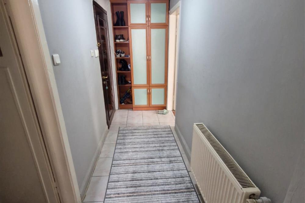 Beyoğlu 'nda sessiz ve huzurlu sokakta,ulaşıma yakın 2+1 Satılık