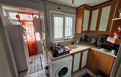 Beyoğlu 'nda sessiz ve huzurlu sokakta,ulaşıma yakın 2+1 Satılık