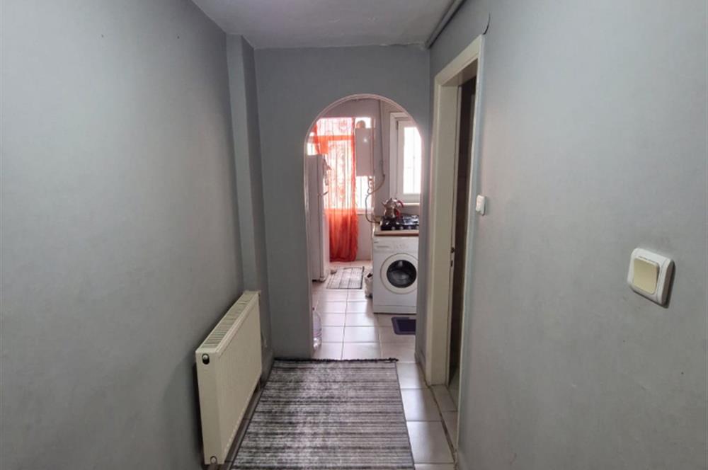 Beyoğlu 'nda sessiz ve huzurlu sokakta,ulaşıma yakın 2+1 Satılık