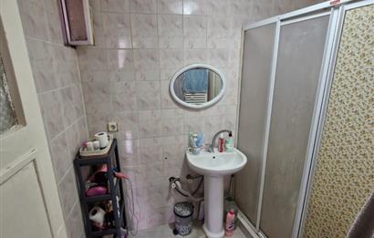 Beyoğlu 'nda sessiz ve huzurlu sokakta,ulaşıma yakın 2+1 Satılık