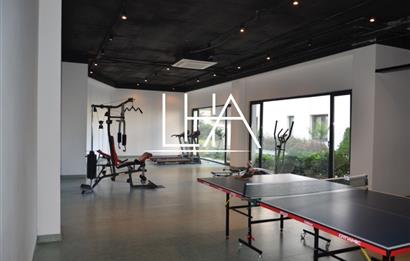 C21'DEN DOĞA TERAS SİTESİ'NDE ÖNÜ AÇIK FERAH KİRALIK 2+1 DAİRE