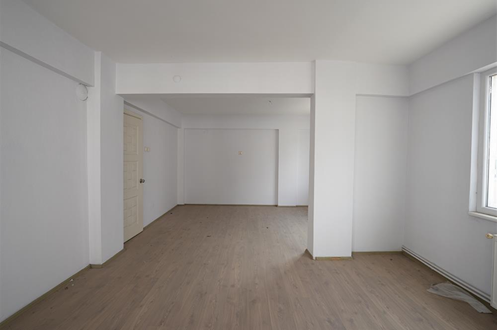 C21 Cius; Orhangazi Caddesi 2+1 Geniş Satılık Daire