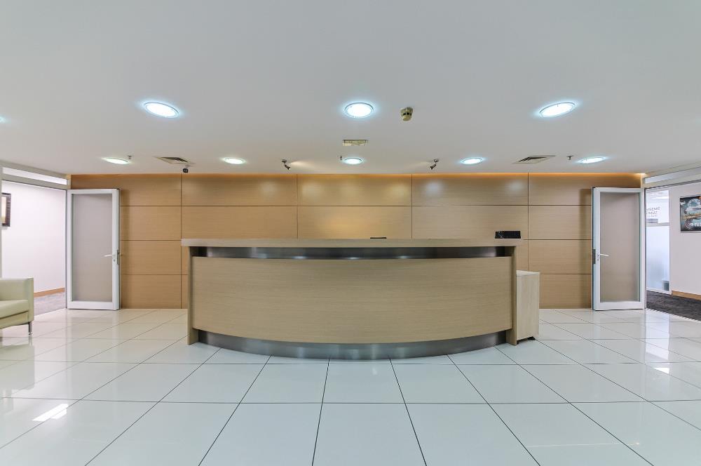 KOZYATAĞI METRONUN YANINDA E 5 CEPHELİ TAM KAT KİRALIK OFİS