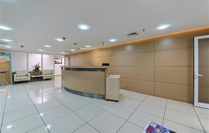 KOZYATAĞI METRONUN YANINDA E 5 CEPHELİ TAM KAT KİRALIK OFİS