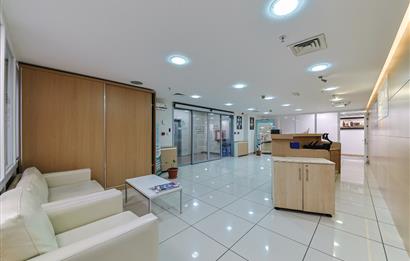 KOZYATAĞI METRONUN YANINDA E 5 CEPHELİ TAM KAT KİRALIK OFİS