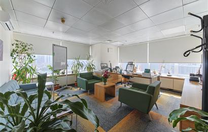 KOZYATAĞI METRONUN YANINDA E 5 CEPHELİ TAM KAT KİRALIK OFİS