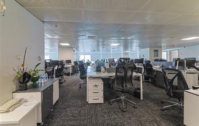 KOZYATAĞI METRONUN YANINDA E 5 CEPHELİ TAM KAT KİRALIK OFİS