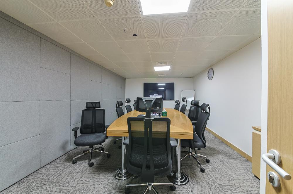 KOZYATAĞI METRONUN YANINDA E 5 CEPHELİ TAM KAT KİRALIK OFİS