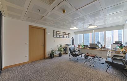 KOZYATAĞI METRONUN YANINDA E 5 CEPHELİ TAM KAT KİRALIK OFİS