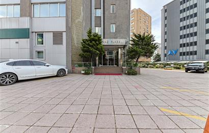 KOZYATAĞI METRONUN YANINDA E 5 CEPHELİ TAM KAT KİRALIK OFİS