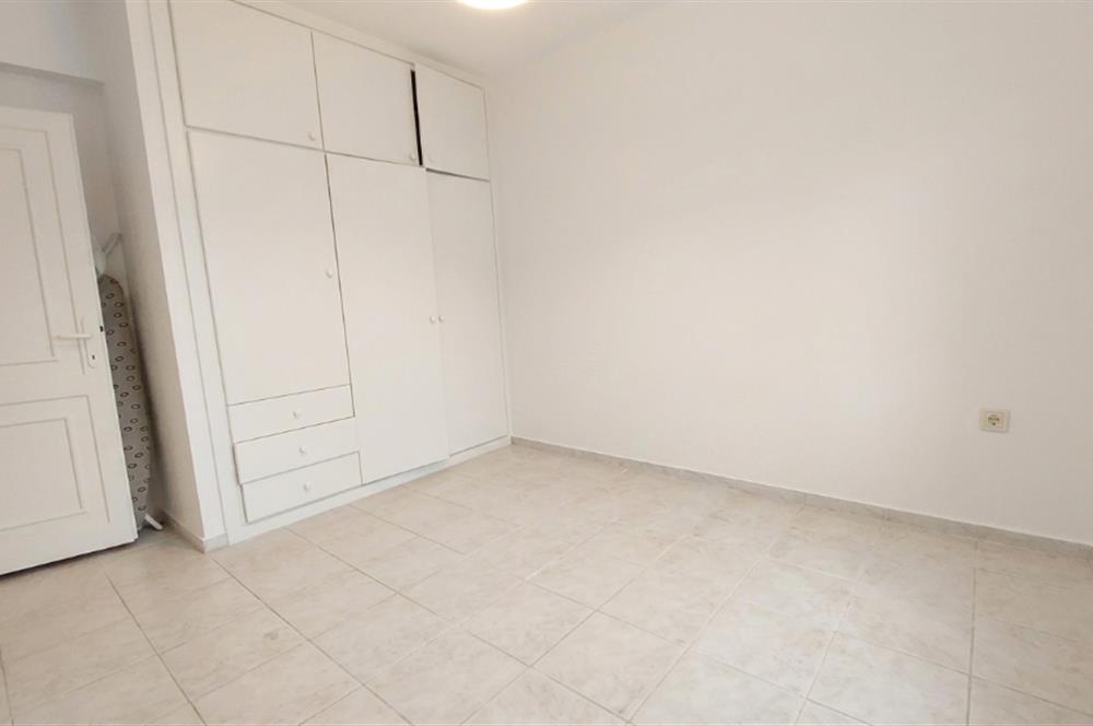 Foça İsmetpaşa Mah. Denize 150 m. 2+1 Bahçe Kat Satılık Daire