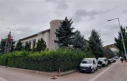 PARK CADDESİNDE SATILIK OFİS