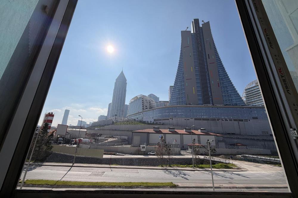 KİRALIK | FİNANS MERKEZİNİN KARŞISINDA, ÜST KATLI DÜKKAN