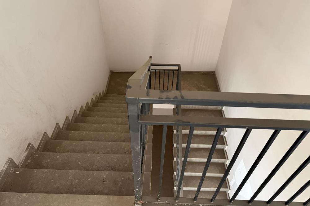 KİRALIK | FİNANS MERKEZİNİN KARŞISINDA, ÜST KATLI DÜKKAN