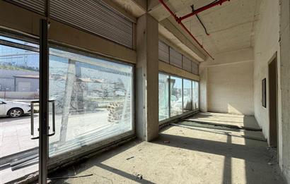 KİRALIK | FİNANS MERKEZİNİN KARŞISINDA, ÜST KATLI DÜKKAN