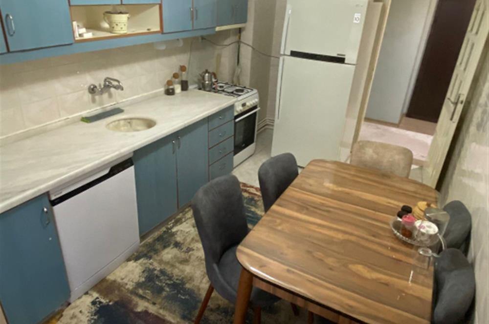 CADDE ÜZERİ 2+1 SAATILIK FIRSAT DAİRE