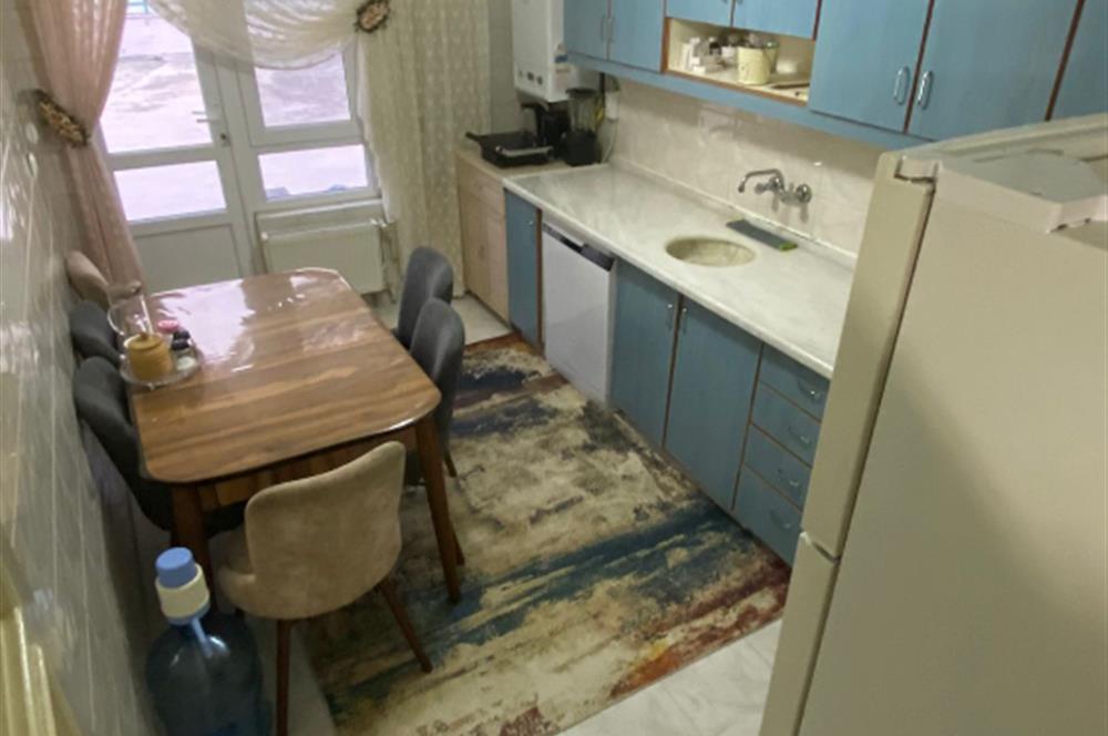 CADDE ÜZERİ 2+1 SAATILIK FIRSAT DAİRE