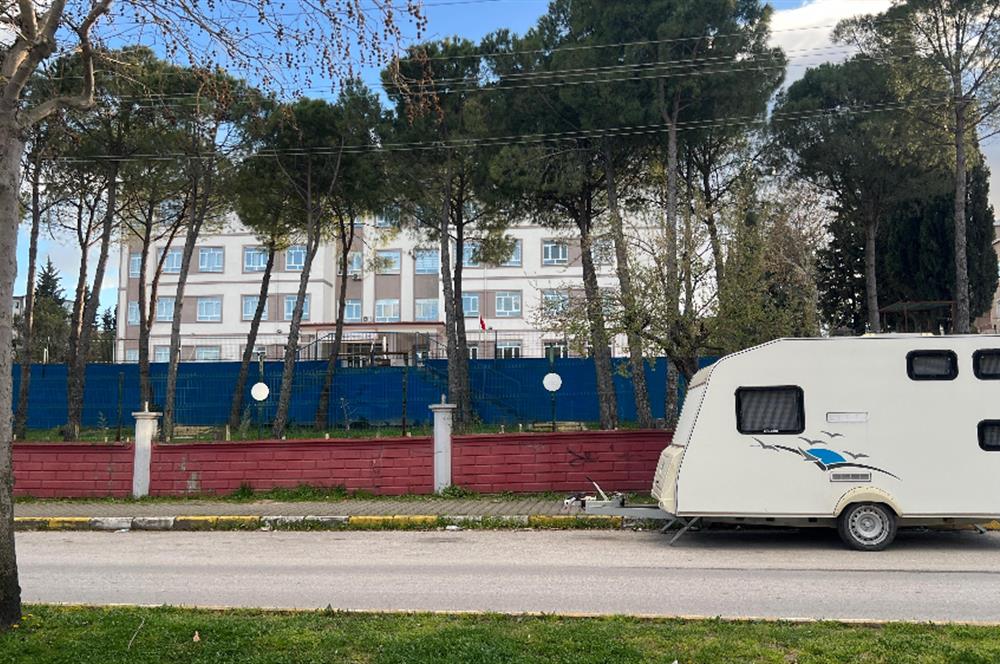 ATATÜRK MH. İÇİ YENİ YAPILMIŞ 2+1 KİRALIK DAİRE C21BAL