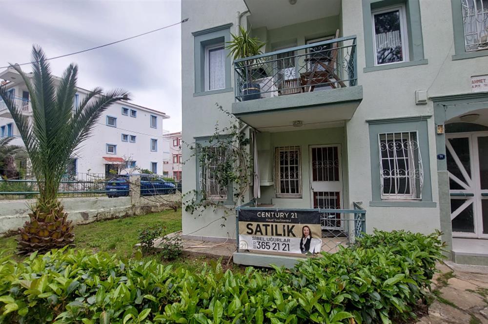 Foça İsmetpaşa Mah. Denize 150 m. 2+1 Bahçe Kat Satılık Daire