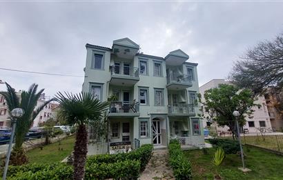 Foça İsmetpaşa Mah. Denize 150 m. 2+1 Bahçe Kat Satılık Daire