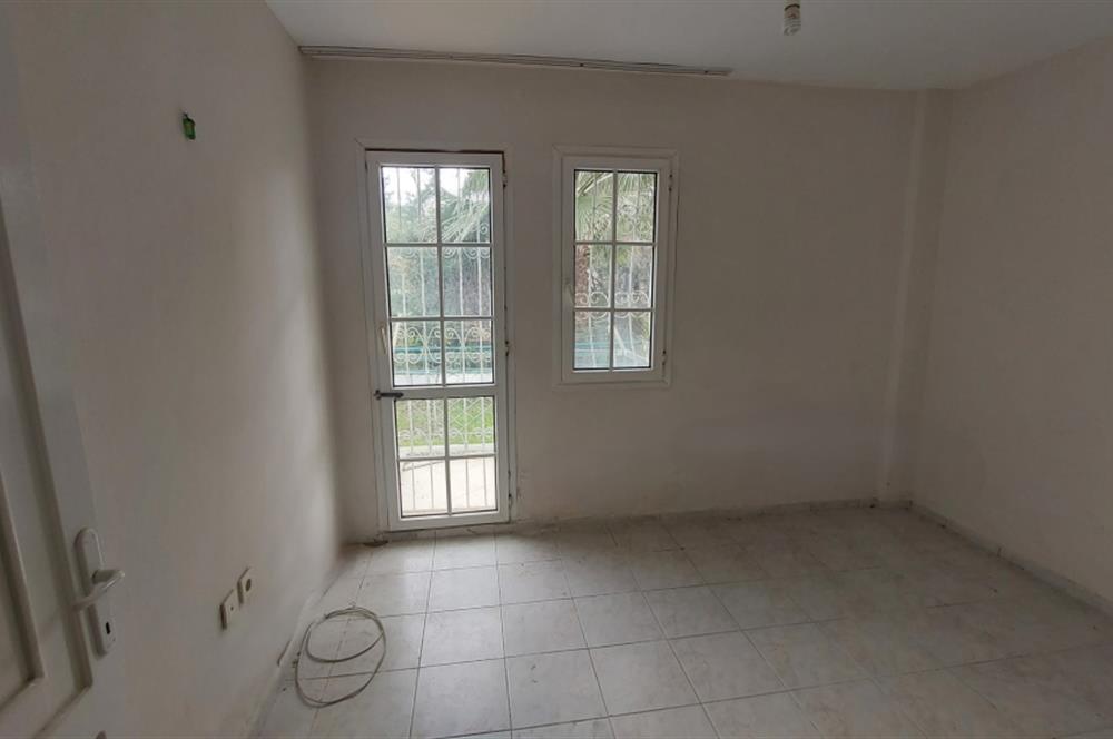 Foça İsmetpaşa Mah. Denize 150 m. 2+1 Bahçe Kat Satılık Daire