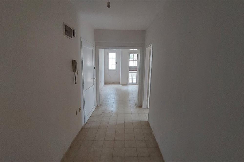 Foça İsmetpaşa Mah. Denize 150 m. 2+1 Bahçe Kat Satılık Daire