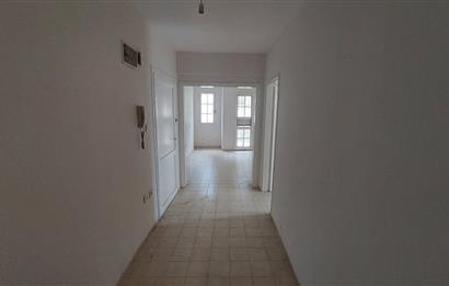 Foça İsmetpaşa Mah. Denize 150 m. 2+1 Bahçe Kat Satılık Daire