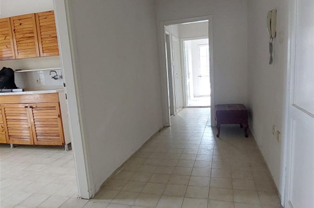 Foça İsmetpaşa Mah. Denize 150 m. 2+1 Bahçe Kat Satılık Daire