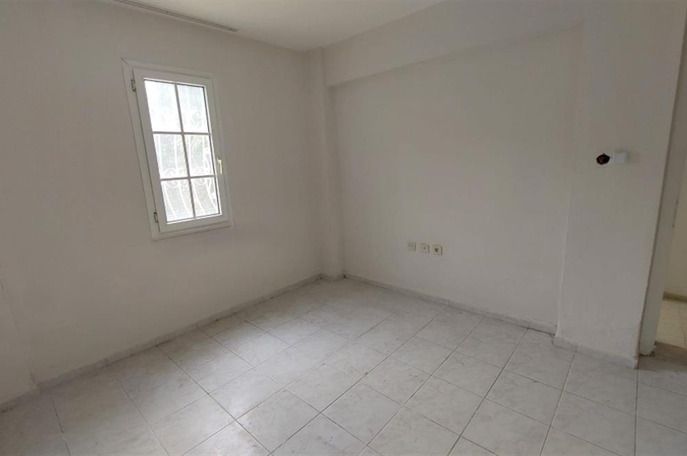 Foça İsmetpaşa Mah. Denize 150 m. 2+1 Bahçe Kat Satılık Daire