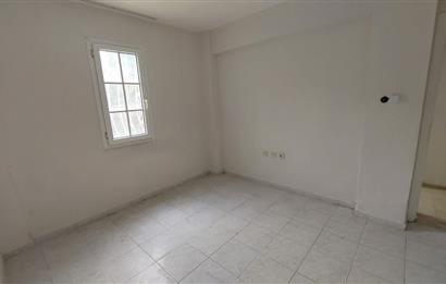 Foça İsmetpaşa Mah. Denize 150 m. 2+1 Bahçe Kat Satılık Daire