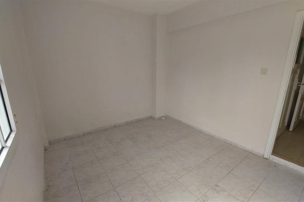 Foça İsmetpaşa Mah. Denize 150 m. 2+1 Bahçe Kat Satılık Daire