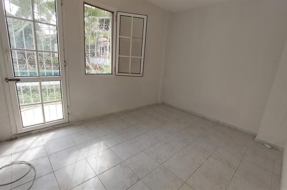 Foça İsmetpaşa Mah. Denize 150 m. 2+1 Bahçe Kat Satılık Daire