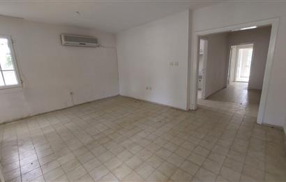 Foça İsmetpaşa Mah. Denize 150 m. 2+1 Bahçe Kat Satılık Daire