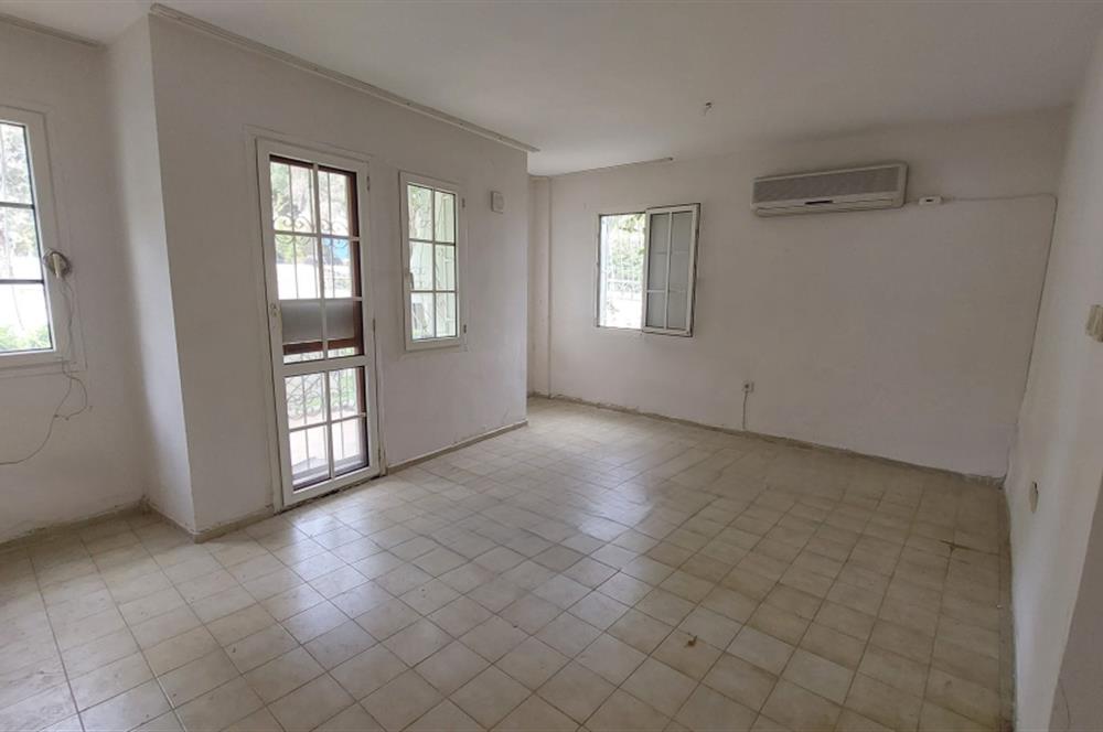 Foça İsmetpaşa Mah. Denize 150 m. 2+1 Bahçe Kat Satılık Daire