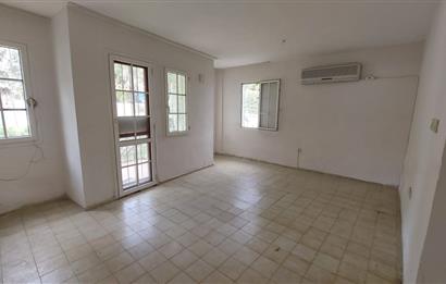 Foça İsmetpaşa Mah. Denize 150 m. 2+1 Bahçe Kat Satılık Daire