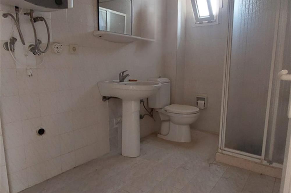 Foça İsmetpaşa Mah. Denize 150 m. 2+1 Bahçe Kat Satılık Daire